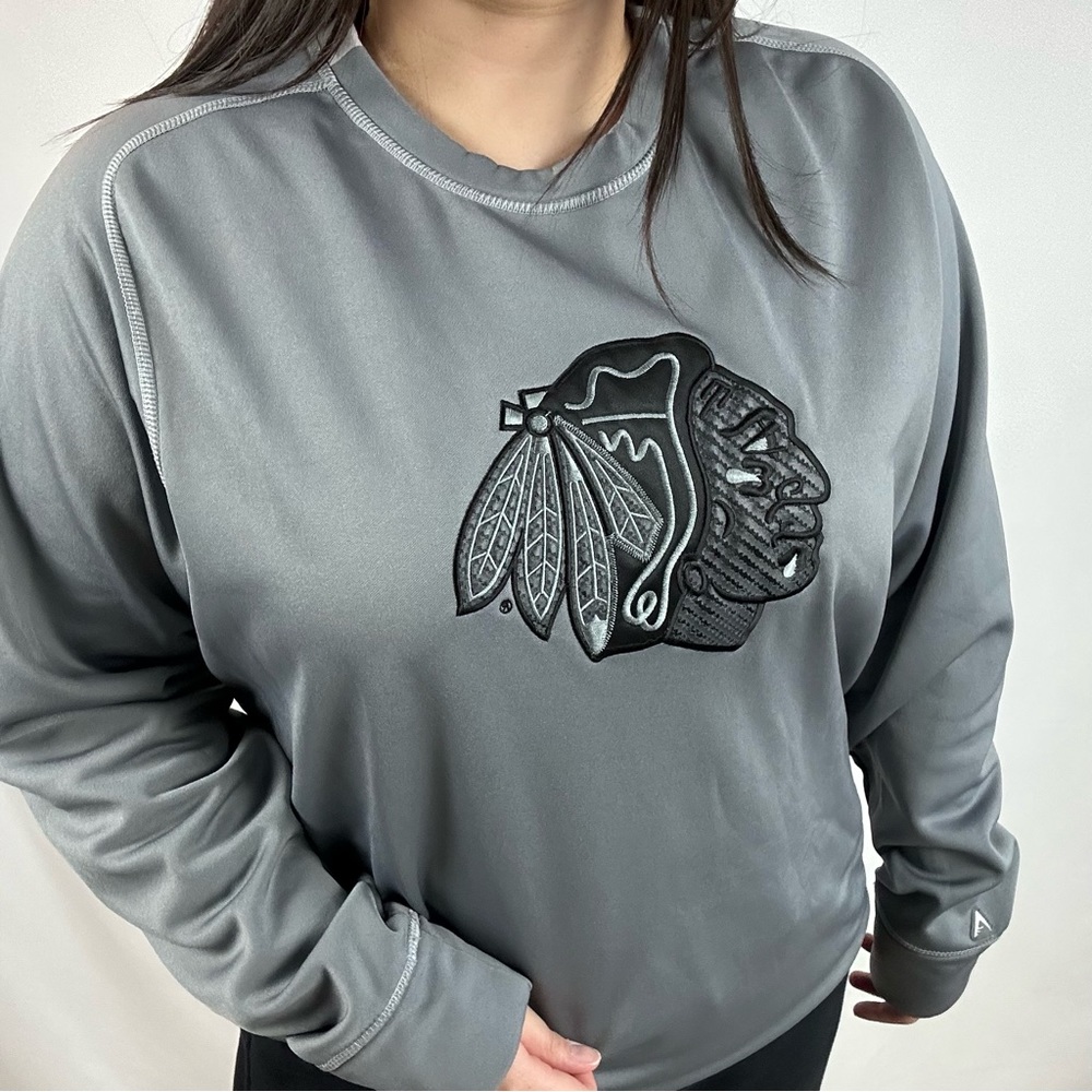 Chicago Blackhawks Crewneck - Picture 3 of 4